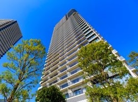 マンション管理組合や町内会・自治会におけるAED設置のポイントとは？